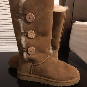 Like new Ugg boots